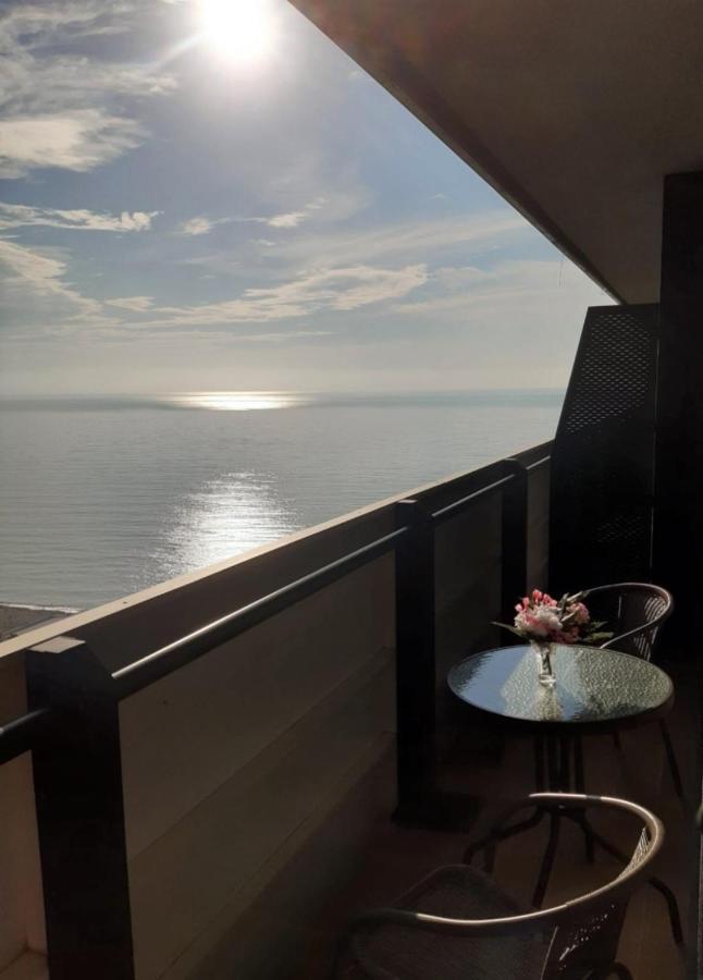 Delux Sea View Aparthotel In Orbi City Batumi Zewnętrze zdjęcie