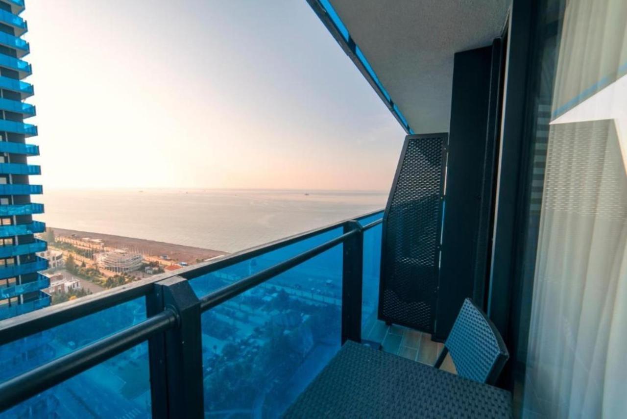 Delux Sea View Aparthotel In Orbi City Batumi Zewnętrze zdjęcie
