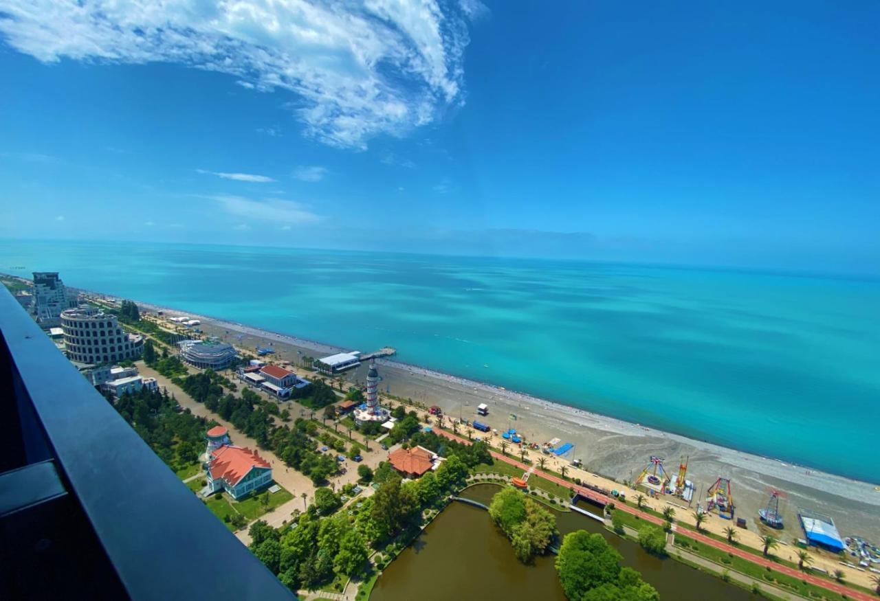 Delux Sea View Aparthotel In Orbi City Batumi Zewnętrze zdjęcie