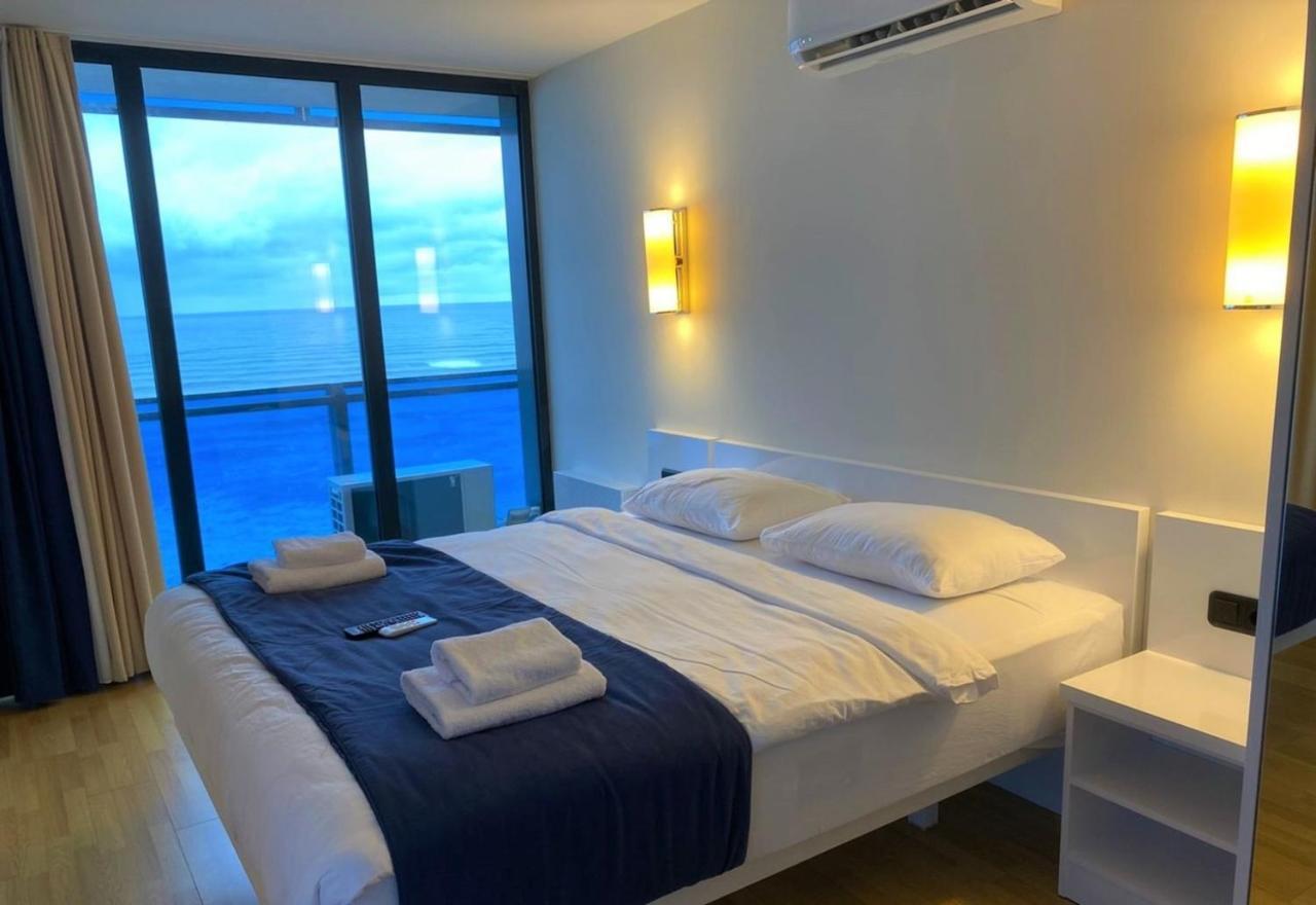 Delux Sea View Aparthotel In Orbi City Batumi Zewnętrze zdjęcie