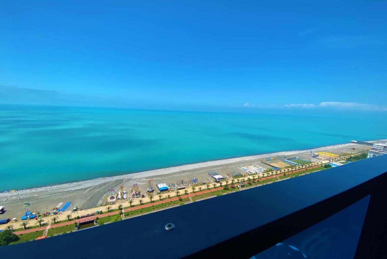 Delux Sea View Aparthotel In Orbi City Batumi Zewnętrze zdjęcie